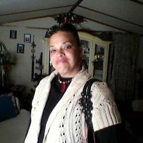 Cassandra Wells Photo 39