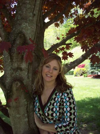 Angela Hall Photo 46