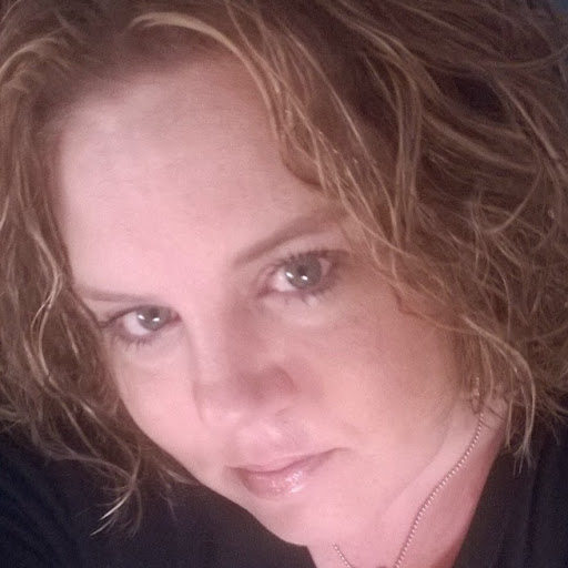 Leah Newman Photo 4