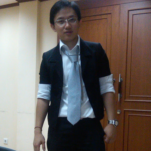 Victor Lee Photo 53