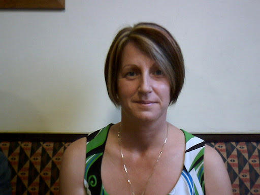 Mandy Lowe Photo 10