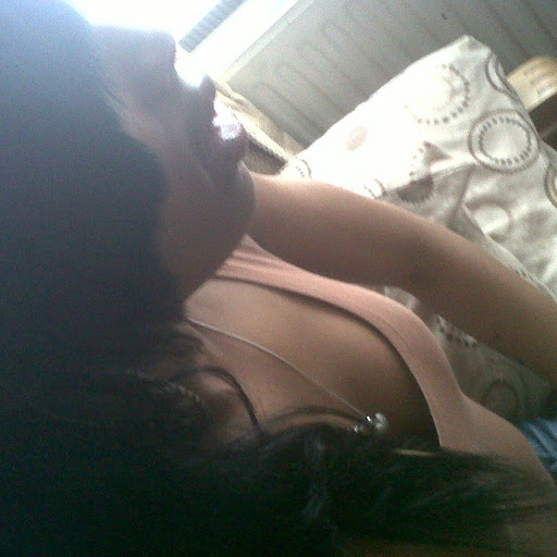 Justine Monroe Photo 5