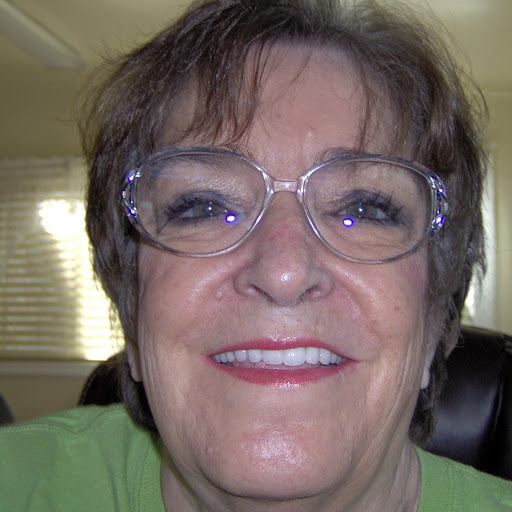 Elizabeth Cooper Photo 29