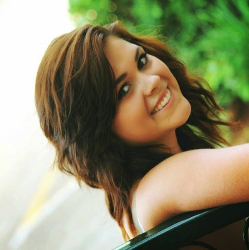 Sarah Ramsay Photo 21