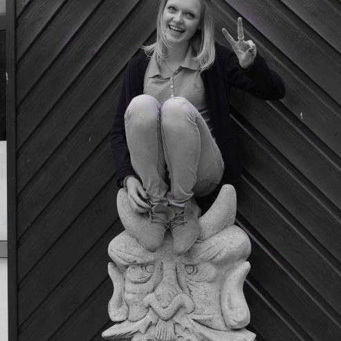 Ella Edwards Photo 20
