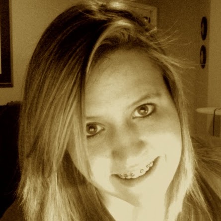 Rebecca Lundberg Photo 32