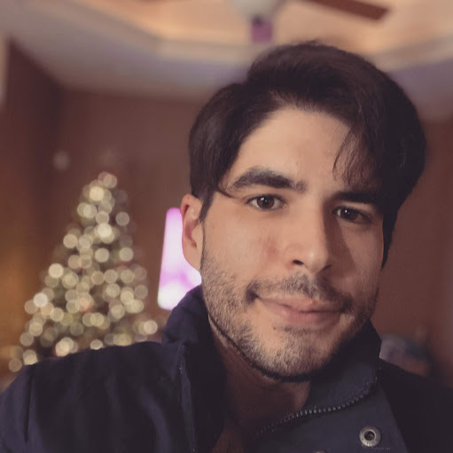 Carlos Reyes Photo 10