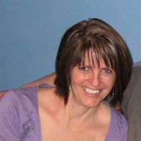 Ellen Hanson Photo 33