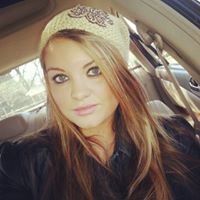 Haley Roberts Photo 44