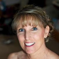 Julie Holley Photo 11