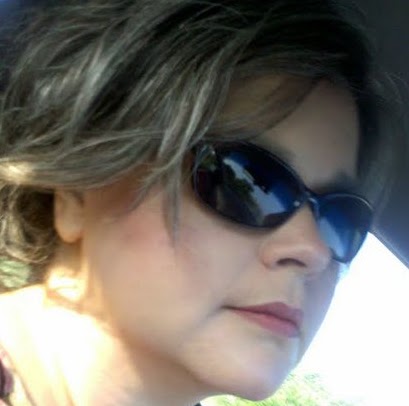 Kelly Mckinley Photo 38
