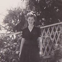 Jessica Burchett Photo 7