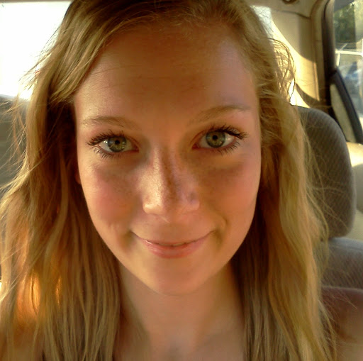 Allison Roberts Photo 30