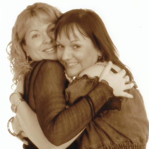 Alison Barnes Photo 22