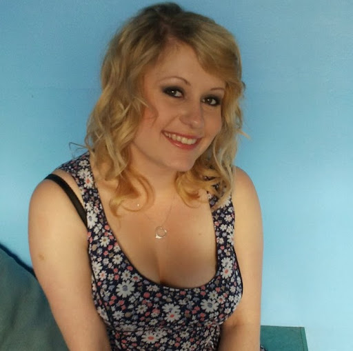 Becky Bolton Photo 34