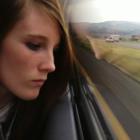 Amanda Robison Photo 32