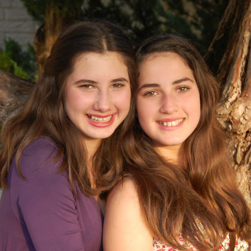 Rachel Abrams Photo 34