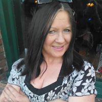Pamela Simon Photo 27