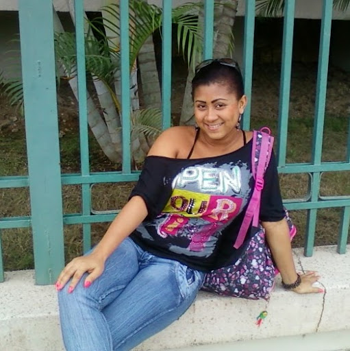 Julia Herrera Photo 19