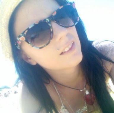 Mollie Robinson Photo 4