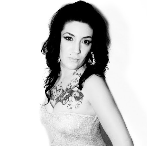 Jessica Shearer Photo 37