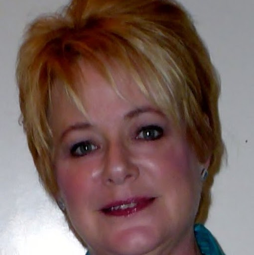 Vicki Moore Photo 32