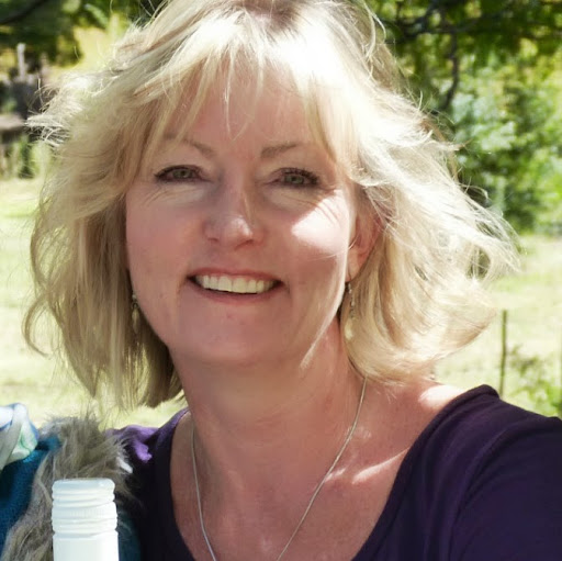 Anne Gleeson Photo 31
