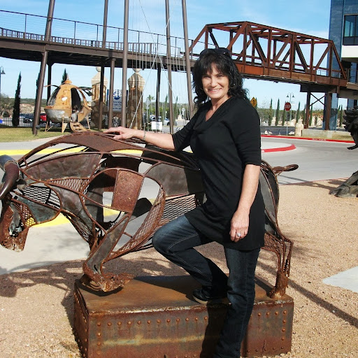 Theresa Holloway Photo 33