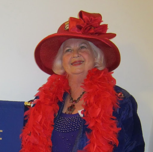 Helen Edge Photo 22