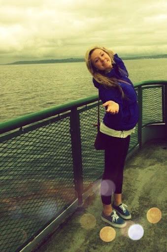 Andrea Larson Photo 14