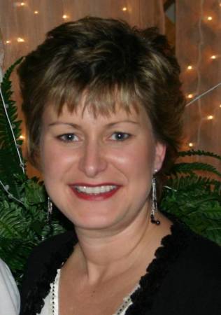 Lindy Lewis Photo 1