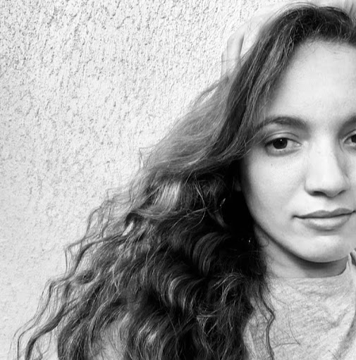 Paola Franco Photo 9