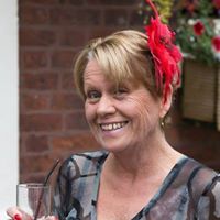 Julie Guest Photo 10