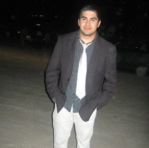 Jonathan Toro Photo 27
