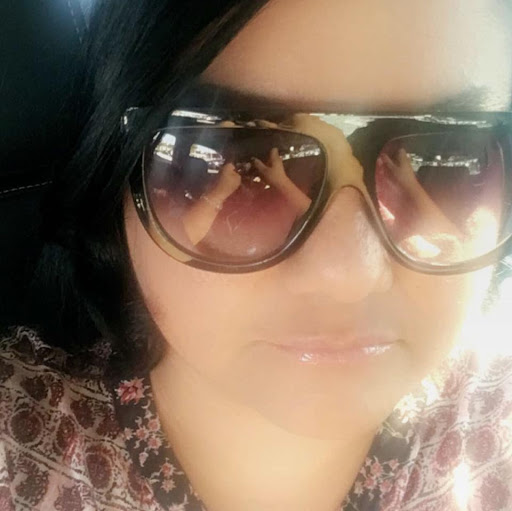 Angela Garcia Photo 26