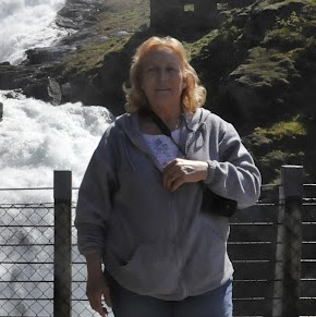 Linda Sutherland Photo 24