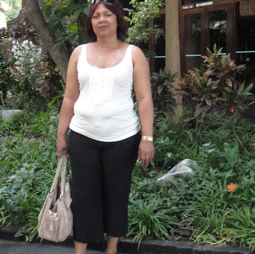 Diane Lewis Photo 43