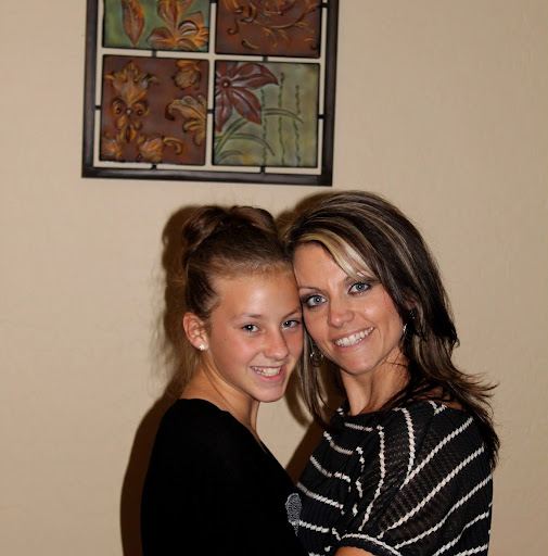 Amy Benson Photo 29
