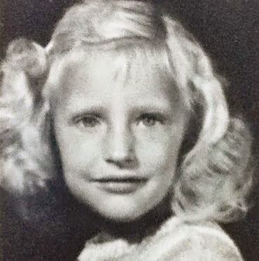 Kathleen Allison Photo 15
