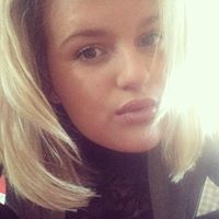 Louise Reynolds Photo 23