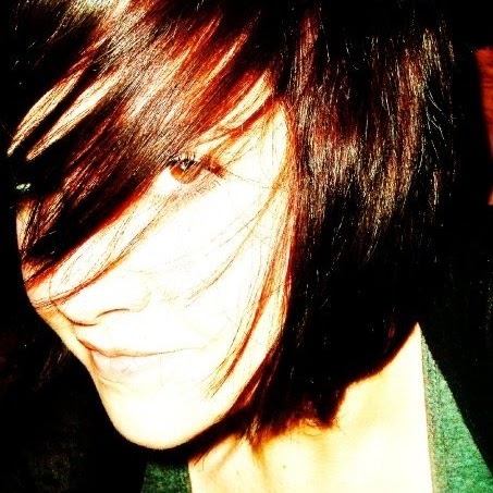 Nikki Barker Photo 24