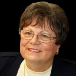 Brenda Lyon Photo 22