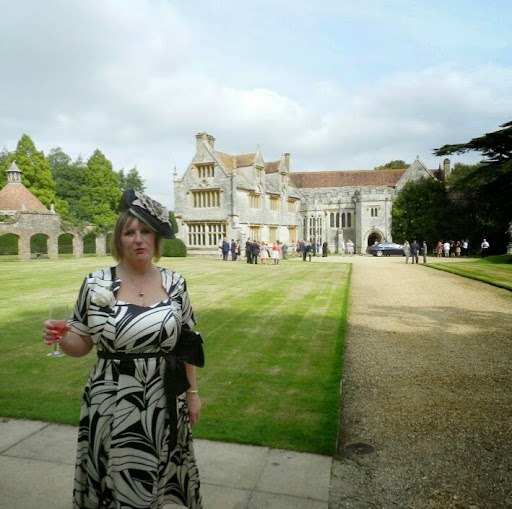 Julie Clayton Photo 46