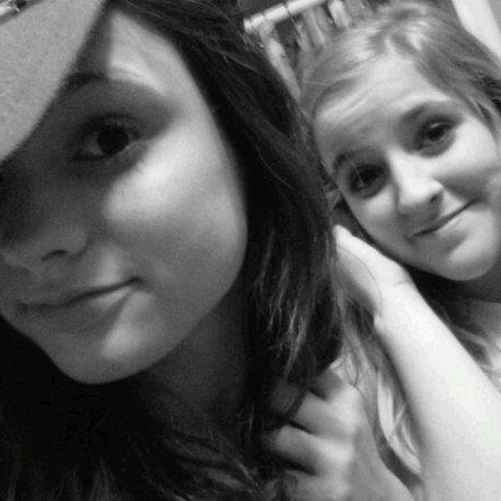 Danielle Pickering Photo 8