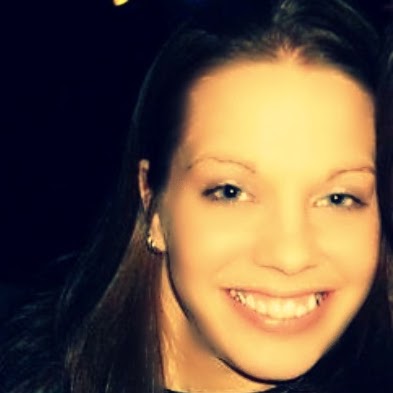 Amber Hendricks Photo 41