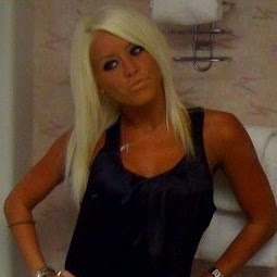 Amanda Franks Photo 15
