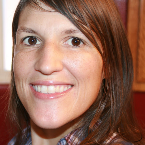 Elizabeth Steen-Larsen Photo 1