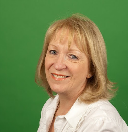 Christine Ball Photo 26