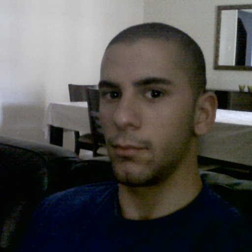 Zachary Tyler Photo 17