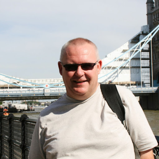 Robin Lowe Photo 12